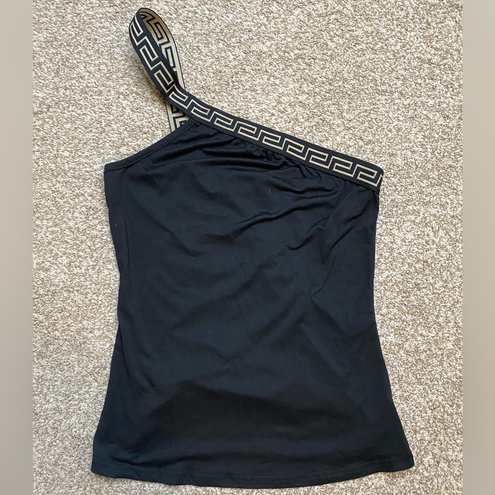 One shoulder asymmetrical top